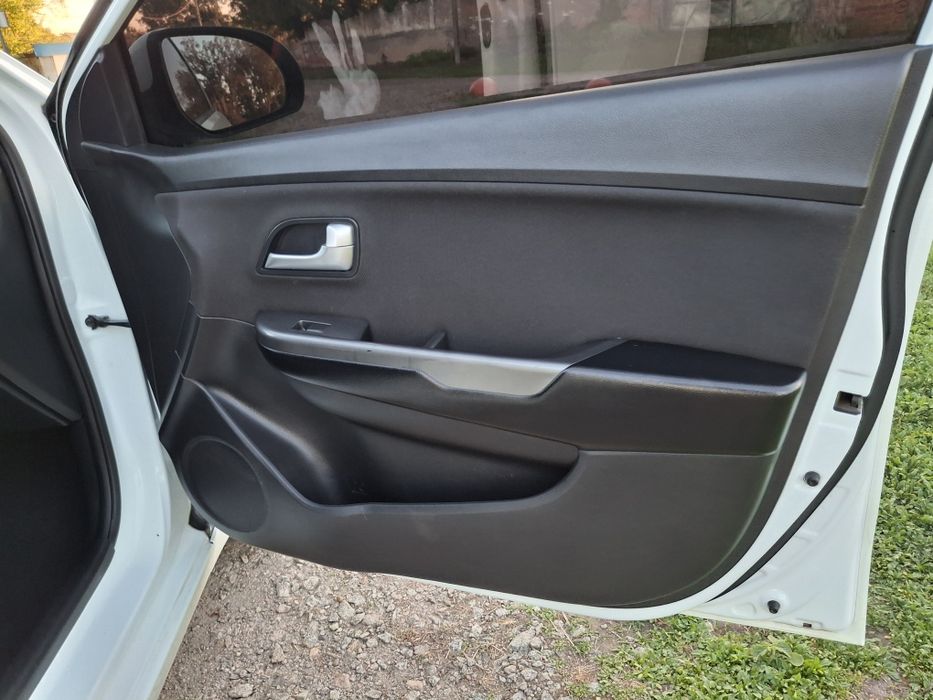Kia Rio 2012 1.6 automatic