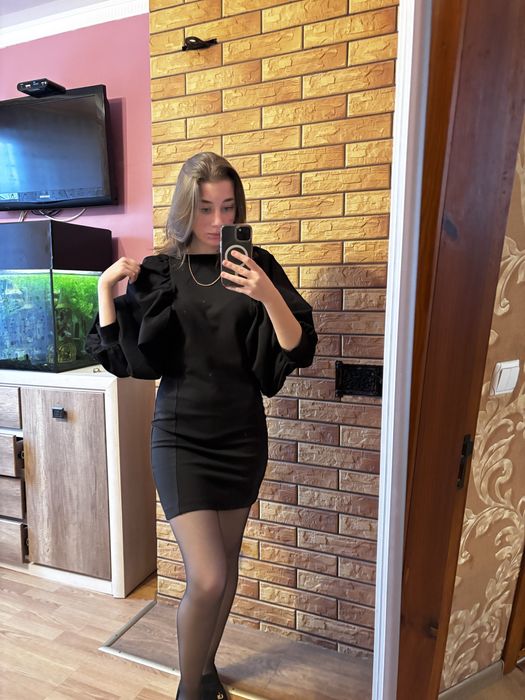 Жіноча вечірня сукня