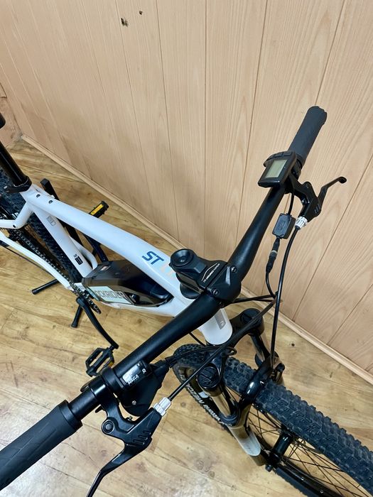 Bicicleta elétrica rockrider st100