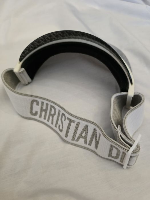 Piękny  ORYGINALNY Daszek  Christian Dior