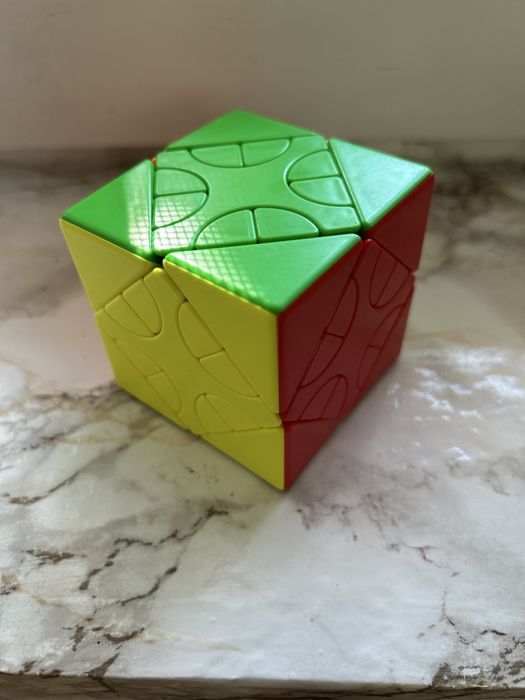Oblique Turning Cube v2