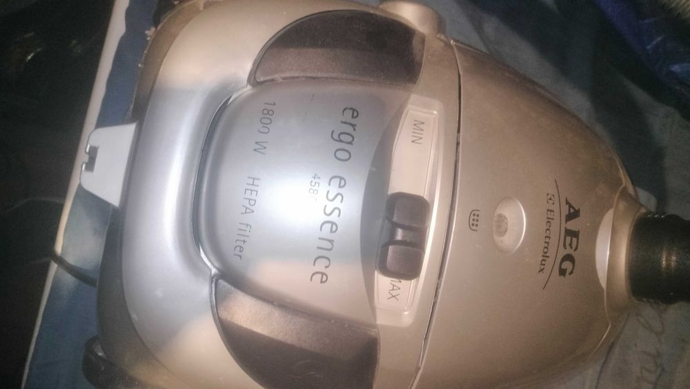 Aspirador 1800 W Aeg Electrolux Ergo Essence