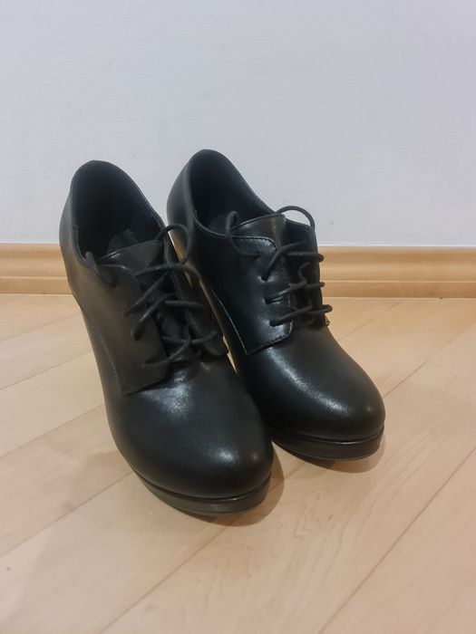 Nowe czarne botki 38