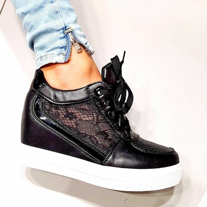 Sneakersy na koturnie czarne r 40