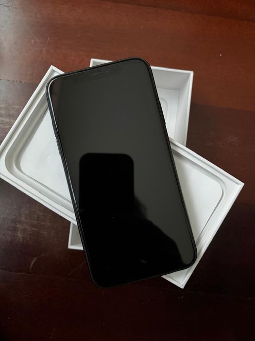 iphone 11 64G (em bom estado)