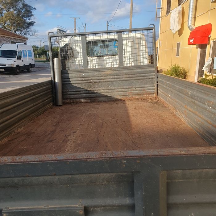 CARRINHAS p/ recolha e transporte de LIXO, ENTULHO e RESÍDUOS de OBRAS