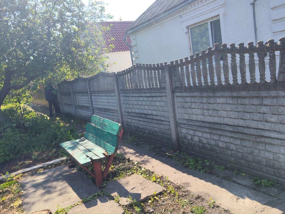 Бетонный забор.                                               .