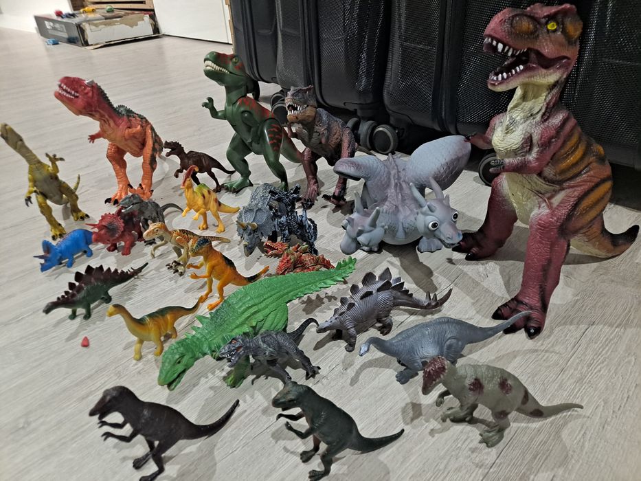 Dinozaury,  smoki  figurki