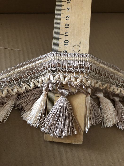 Тесьма с кистями для штор, подушек, мебели