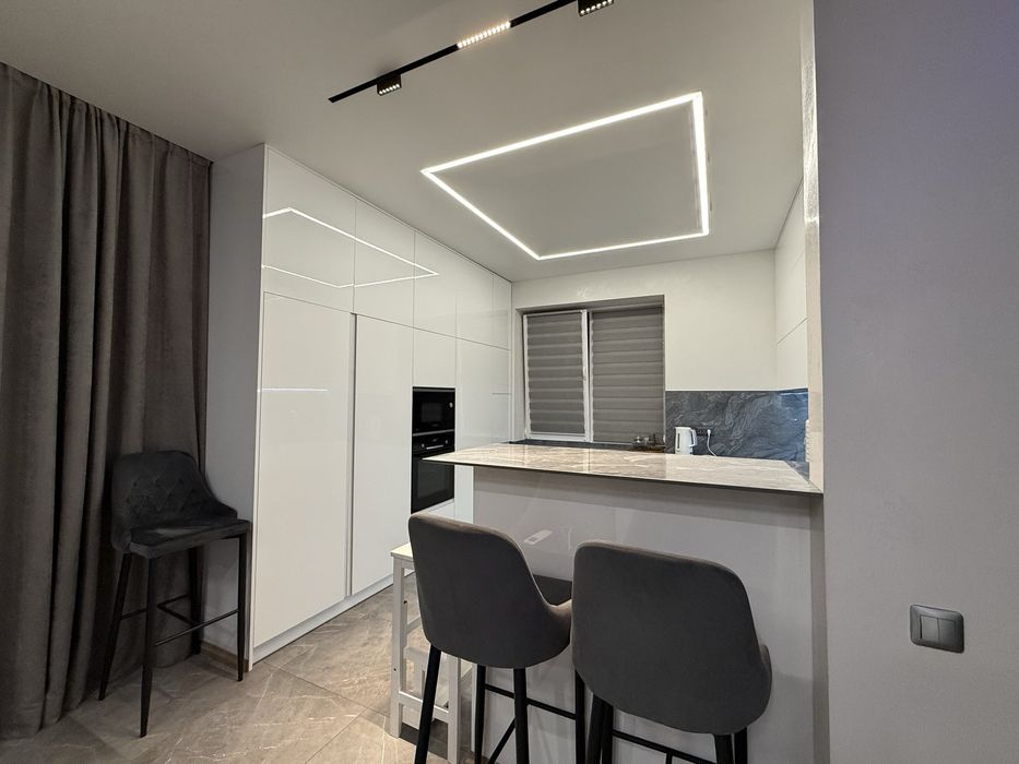 Здається чудовий 3 кімнатний Будинок на Весняному.