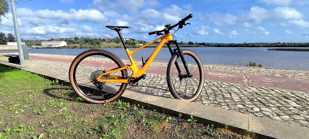 Bicicleta btt Scott Spark estado novo