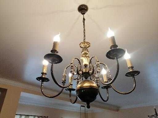 Candeeiros latão com lâmpada em forma de vela