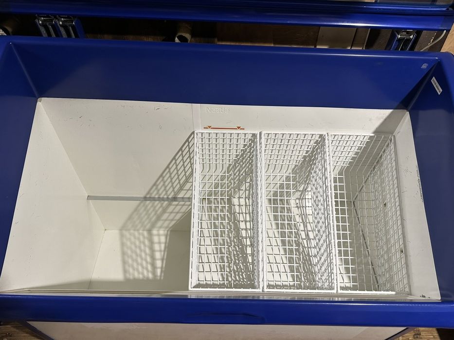 Морозильна вітрина