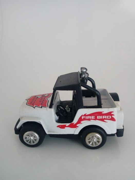 Carros miniatura de coleção - Brincar