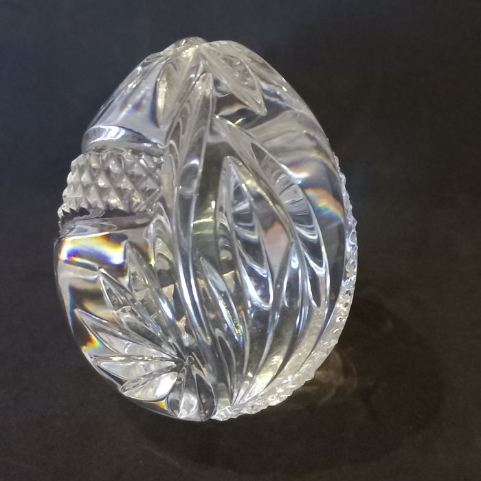 Pisa papeis Stephens em forma de ovo