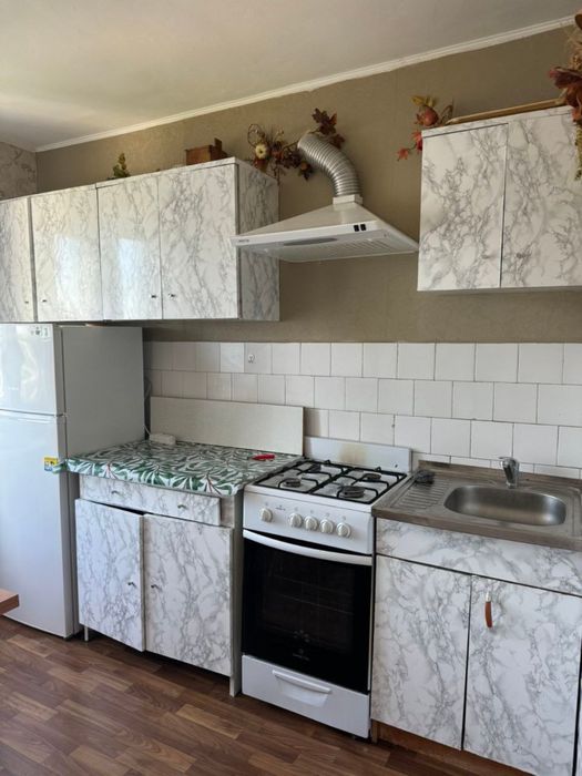 Продам квартиру з косметичним ремонтом в місті Ірпінь біля парку