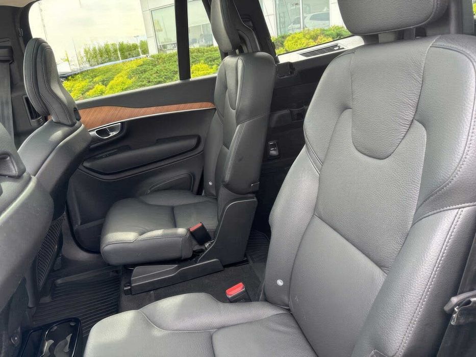 Volvo Xc90      2024