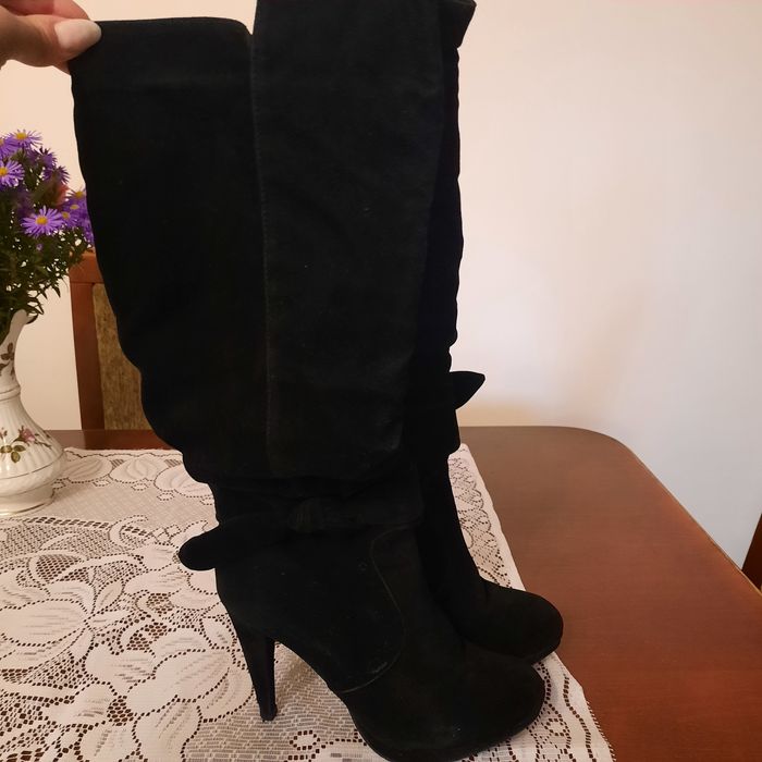 Czarne kozaki rozm. 37