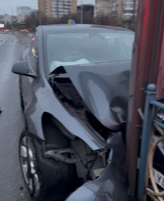 Продам авто Tesla model