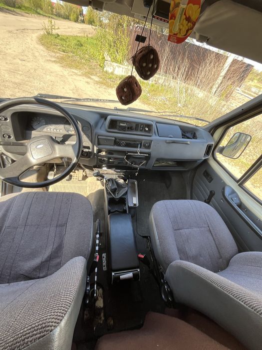 Продам FORD Transit  2.5 Дизель
