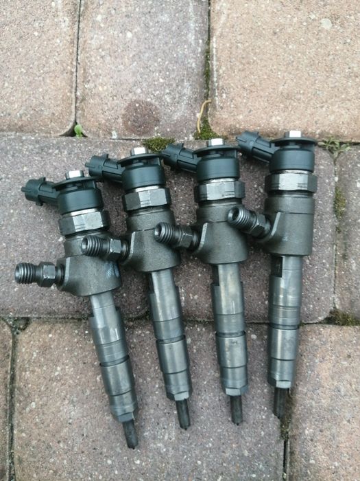 Wtryskiwacze 1.6 bluehadi Bosch