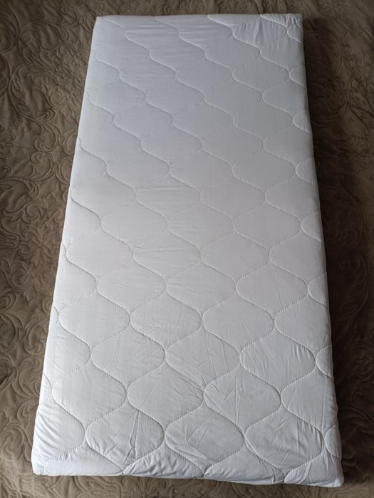 Дитяче ліжко з маятником та + 2 матраци