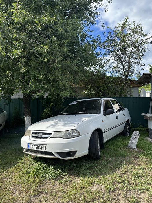 Продам нексію 16v з кондиціонером