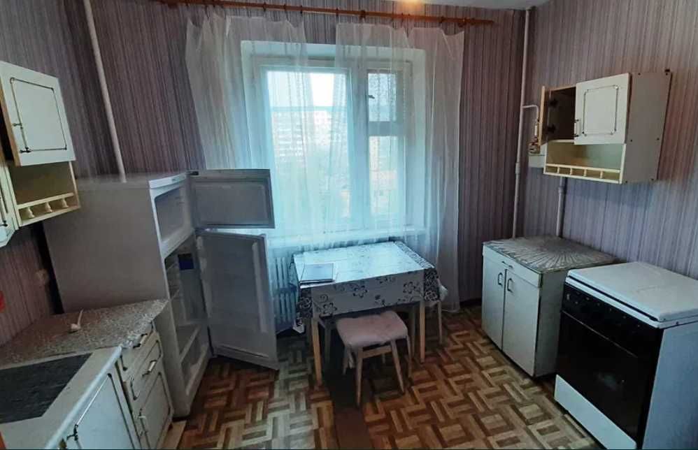 3 кім в ЦЕГЛІ СЛОБОЖАНСЬКИЙ (ГАЗЕТИ ПРАВДИ) безнал (716422)