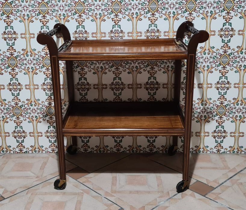 Carrinho de madeira