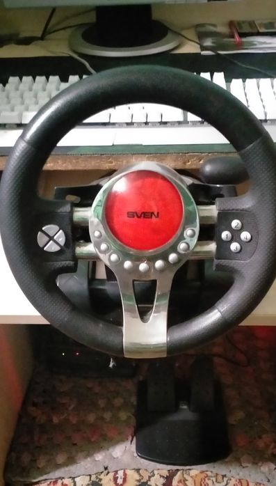 Игровой руль для г