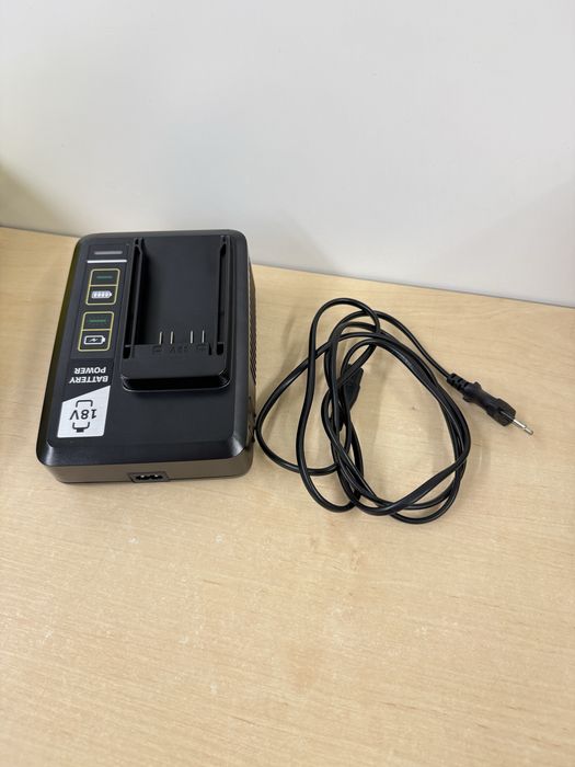Szybka ładowarka karcher 18v 2,5 A Battery Power ,do odkurzacza i inne