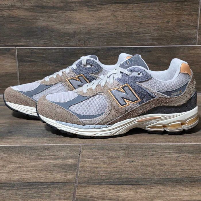 Оригінальні кросівки New Balance 2002R Mushroom Hazy Peach