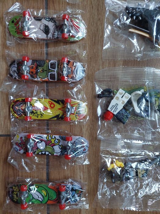 Zabawki figurki ninjago deskorolki do trików palcami nowe