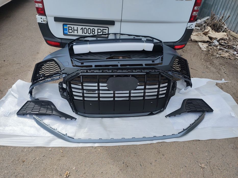 Решетка радиатора на бампер Audi Q7 Q8  20+ Ауди ку 7