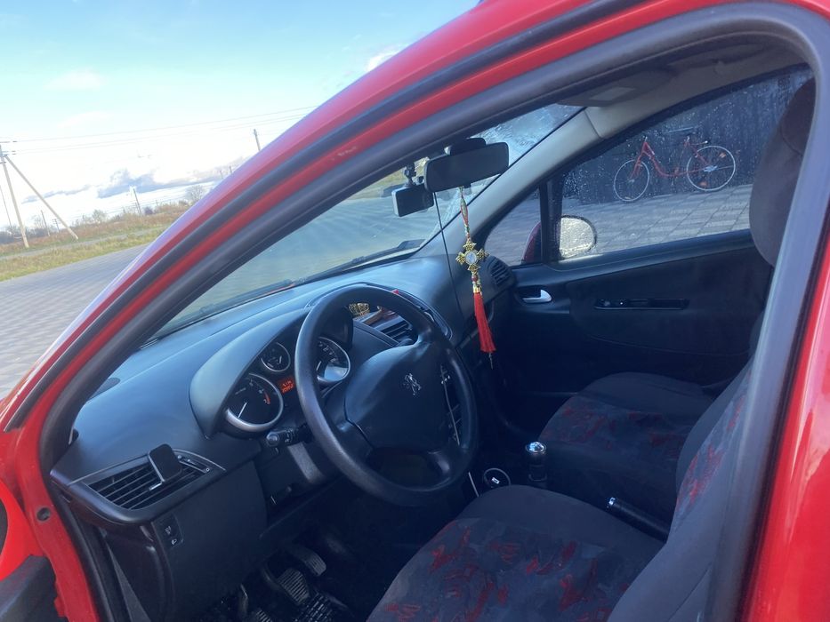 Продам PEUGEOT 207SW 1.4  12.2007