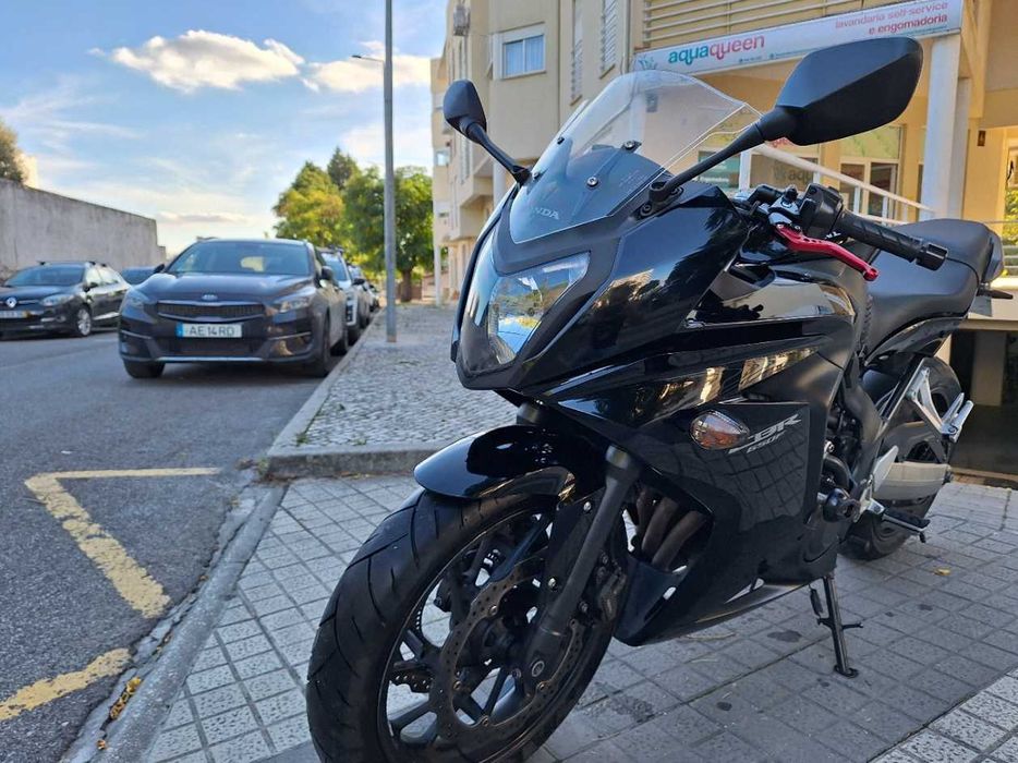 HONDA CBR650F em muito bom estado