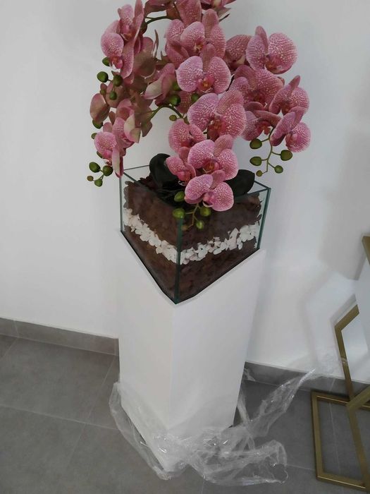 Floreiras decorativas lacadas e em folha de madeira