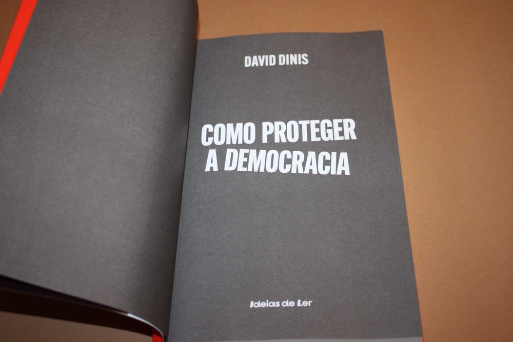 Como Proteger a Democracia//David Dinis