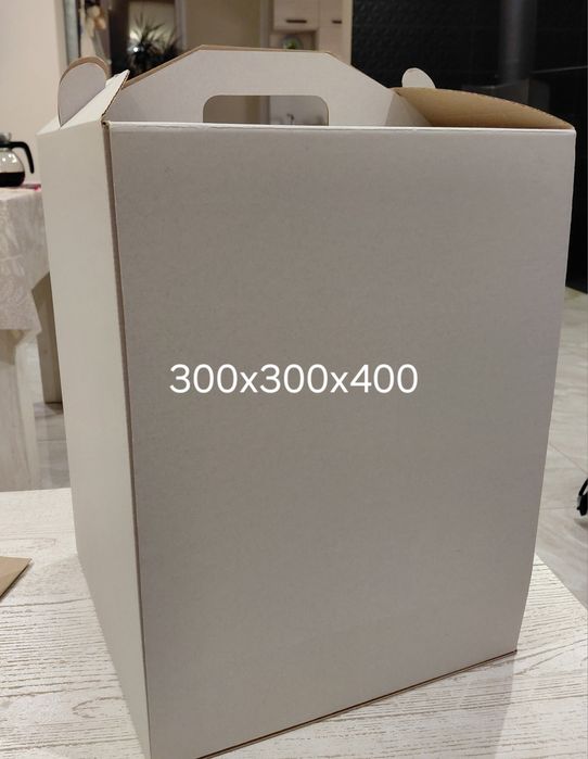 Коробки для тортів