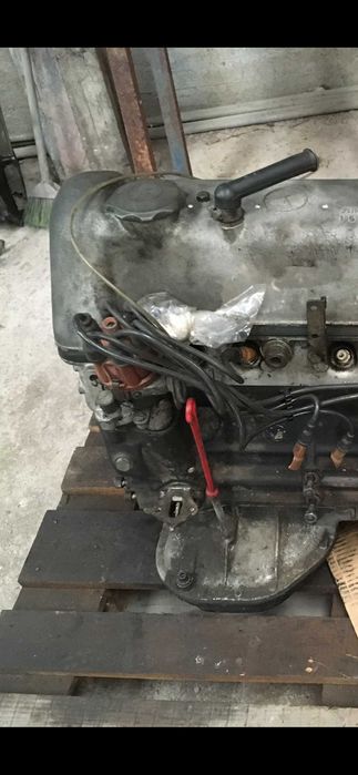 Motor Mercedes w114 250