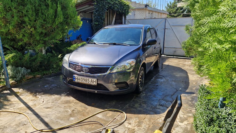 Продам Kia ceed 2012
