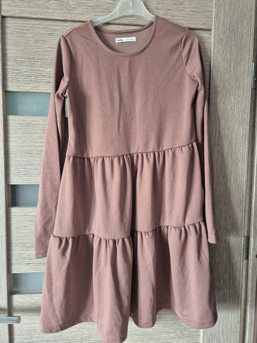 Sukienka XS Sinsay