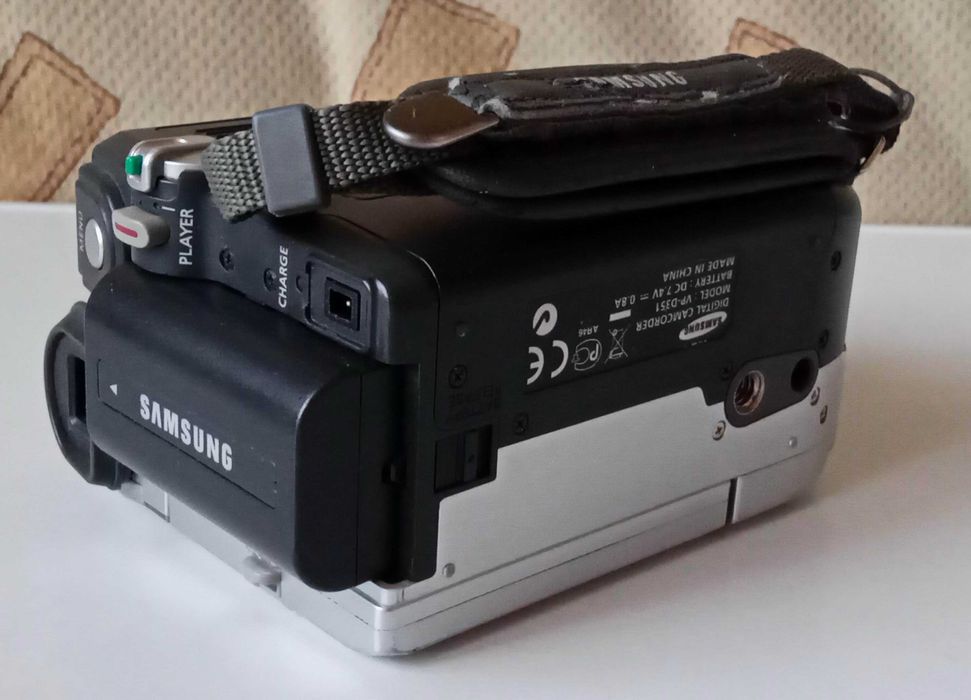 Видеокамера цифровая Mini-DV Samsung Digital-cam VP-D351