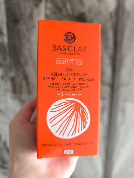 Basiclab Lekki krem ochronny SPF50 Prewencja i Antyoksydacja NOWY