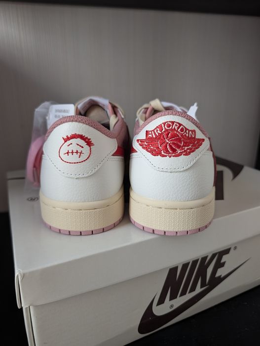 Ексклюзив  Nike Air Jordan 1 Low Travis Scott Pink / Трендові кросівки