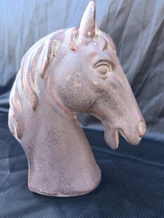 Ceramiczna figurka głowa konia