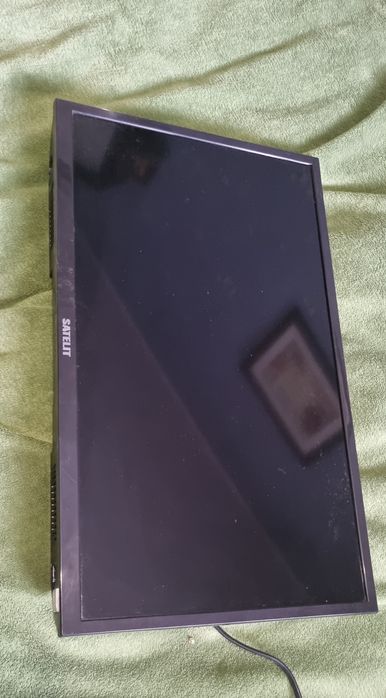 Продам  Smart телевизор  24" Satelit  24H9100ST