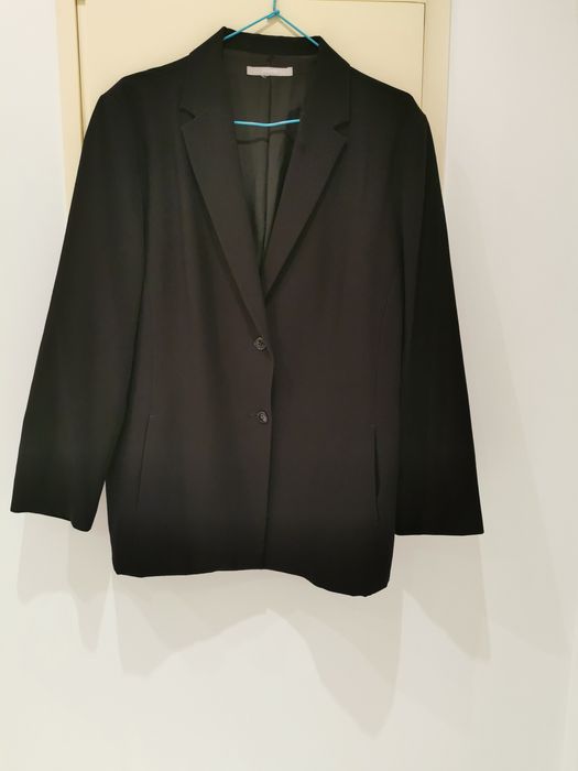 Casaco preto de senhora