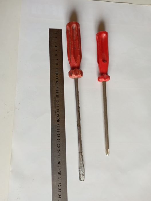 Отвёртки, ключи б/у