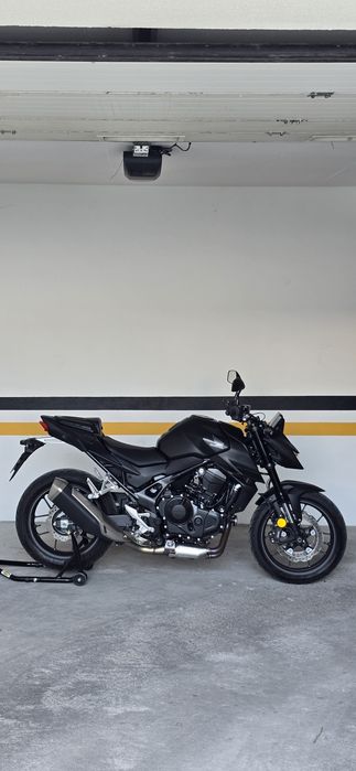 Honda Hornet 750 - 2025